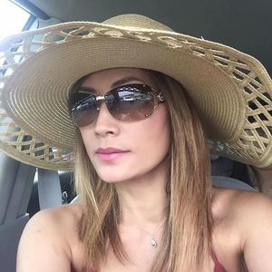 Meet your Posher, Cam